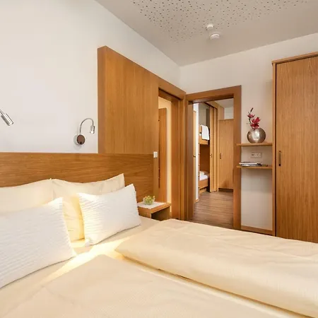 Отель Alpenhof - New Sauna Area Бад Хофгаштайн